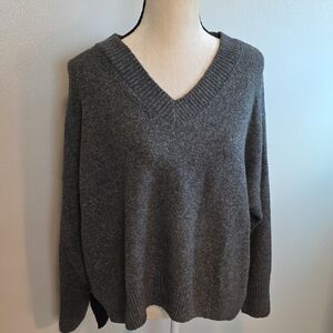 Vince Camuto Black & Gray V-Neck Sweater / XL